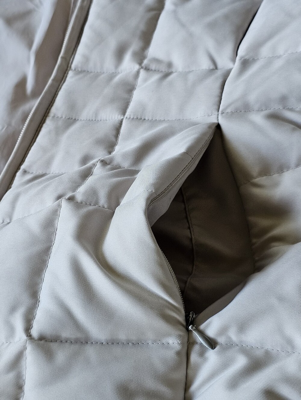 Calvin Klein Duck Down Puffer Jacket XS Ivory Genuine Raccoon Fur Trim EUC - Picture 11 of 12